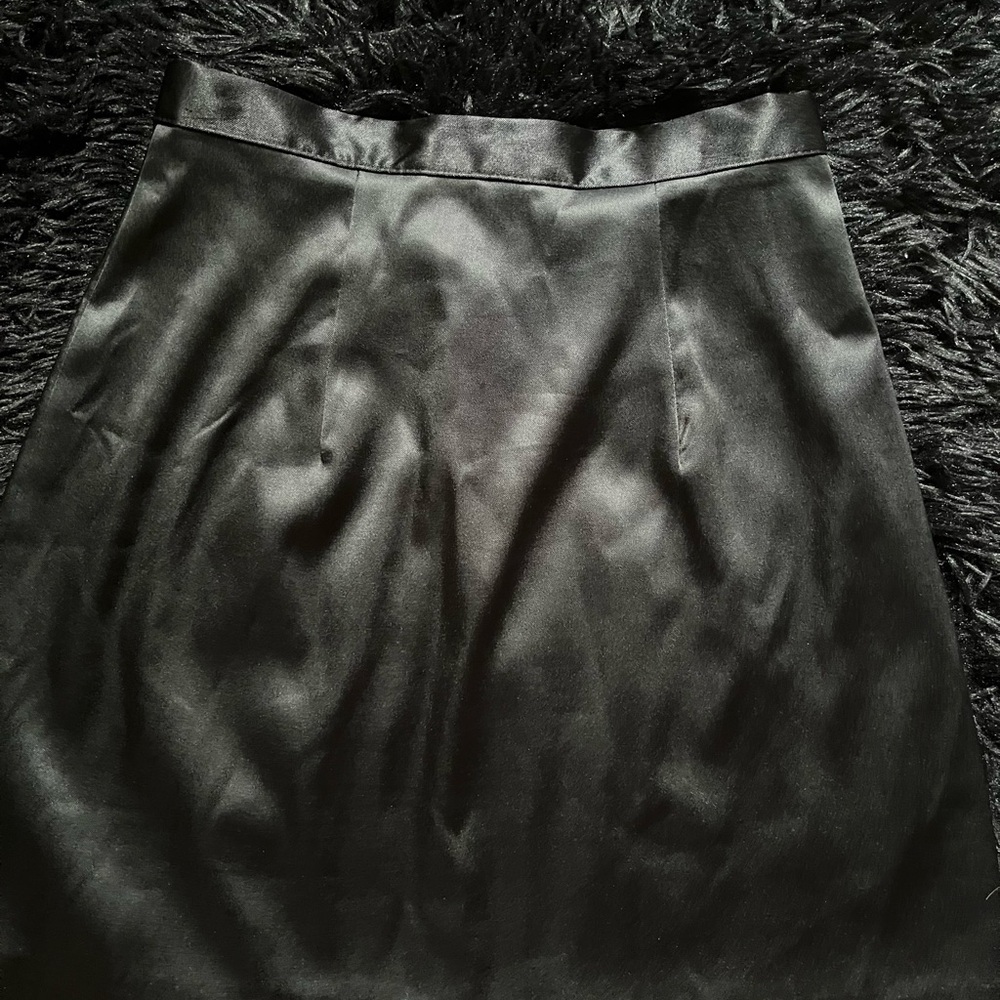 Silky black skirt